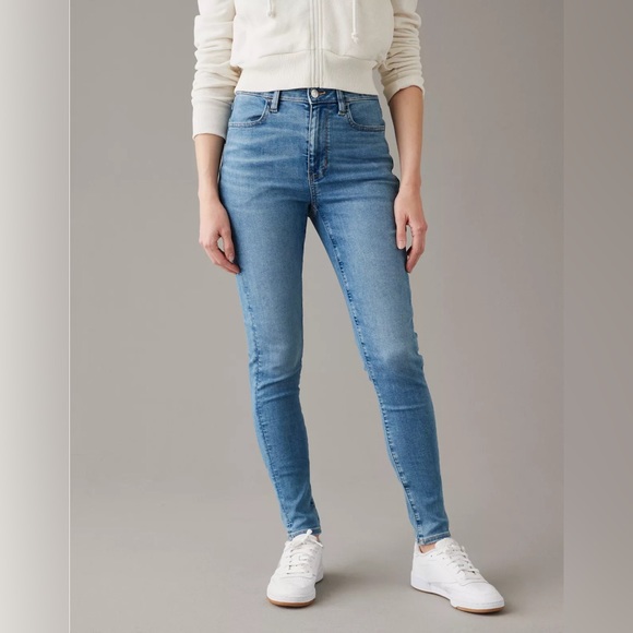 American Eagle Next Level Super High-Waisted Jegging - Picture 1 of 12